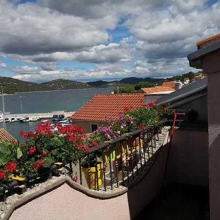 Apartman Kuca Tonci & Semsa Tisno