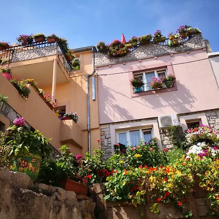 Kuca Tonci & Semsa Apartment Tisno